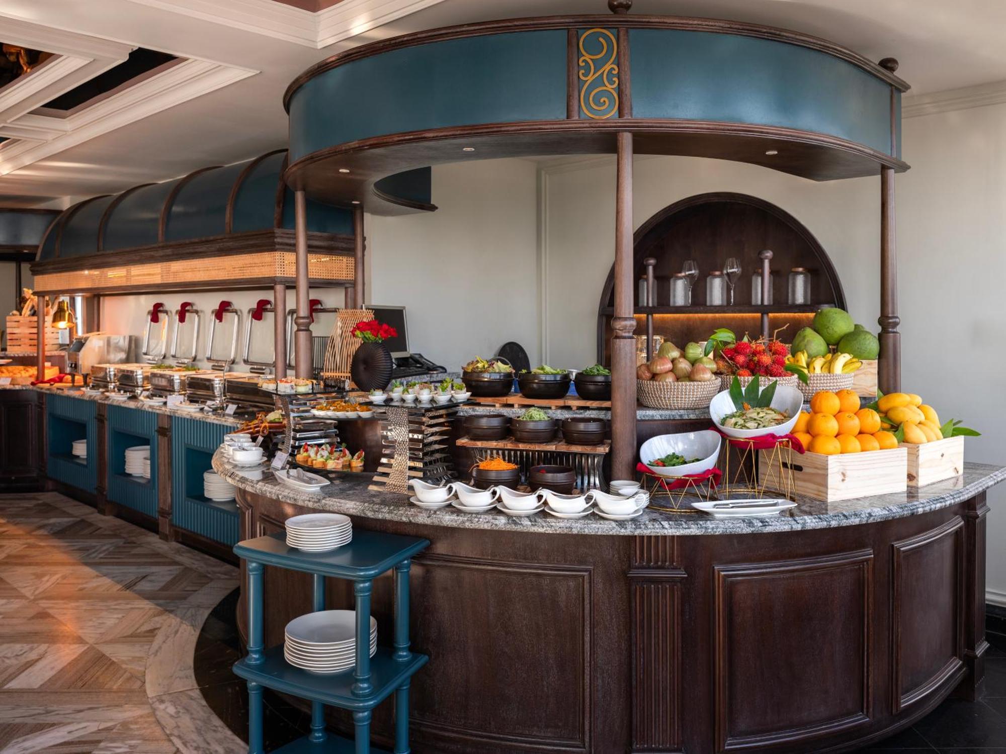 Grand Hotel Du Lac هانوي المظهر الخارجي الصورة A buffet at a hotel