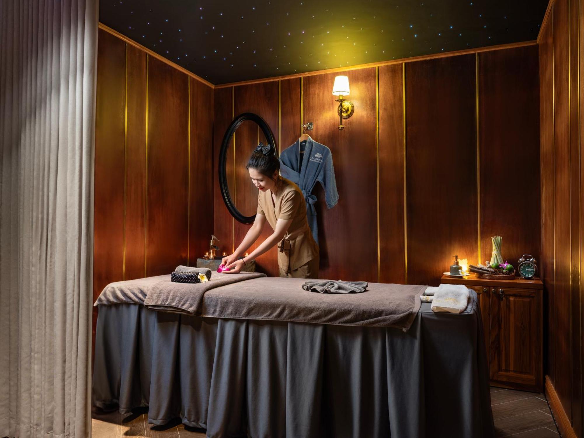 Grand Hotel Du Lac هانوي المظهر الخارجي الصورة Thai massage